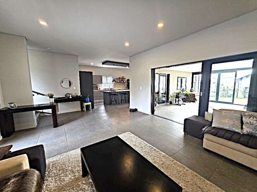 3 Bedroom Property for Sale in Hartland Lifestyle Estate Western Cape